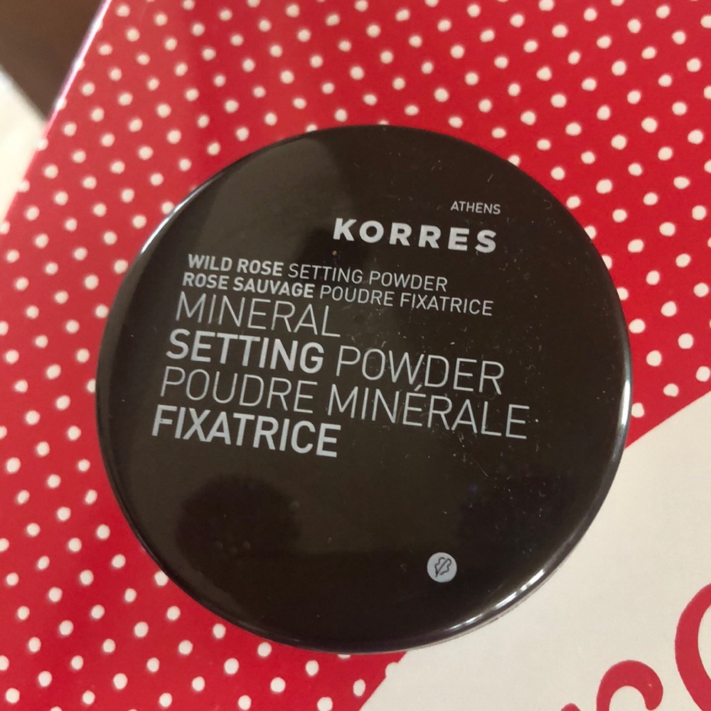 Sealed Brand New Wild Rose Mineral Setting Powder